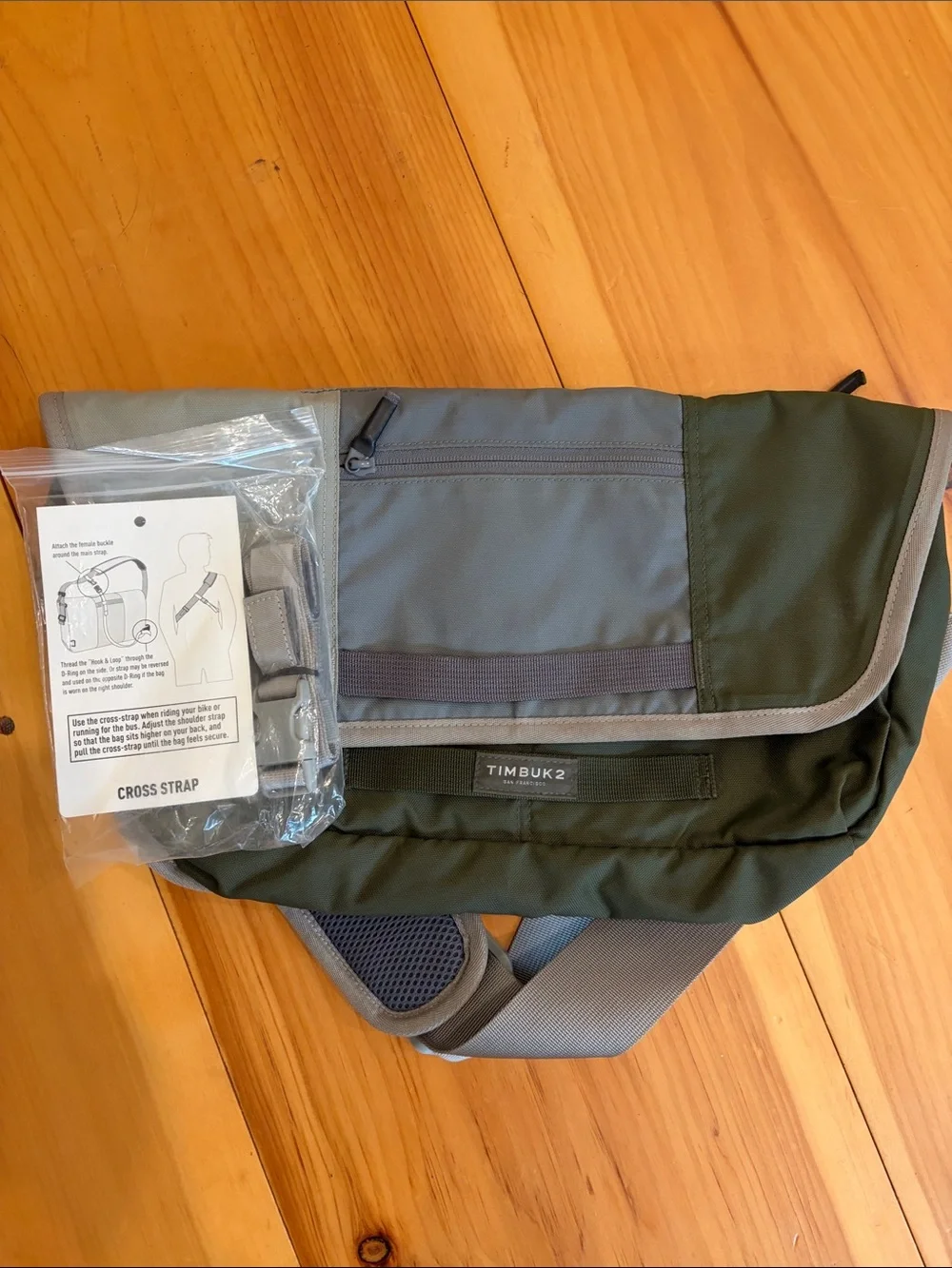 Timbuk2 compact messenger